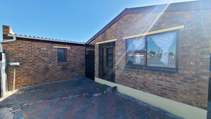 3 Bedroom Property for Sale in Belhar Western Cape